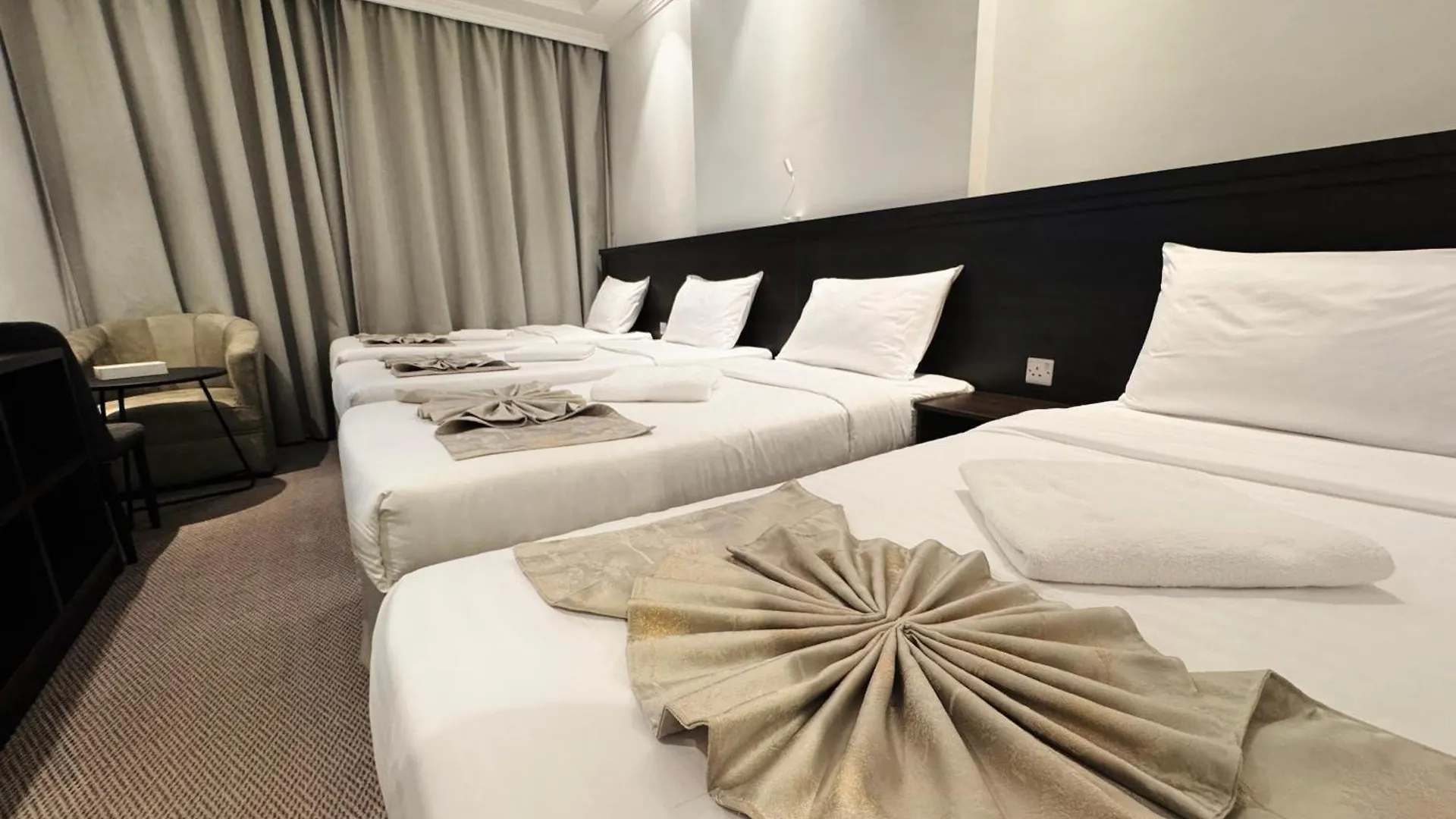 **  Cent Al Azizia Hotel Makkah مكة المملكة العربية السعودية