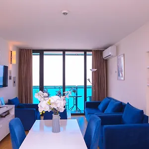 تحقق من التوفر